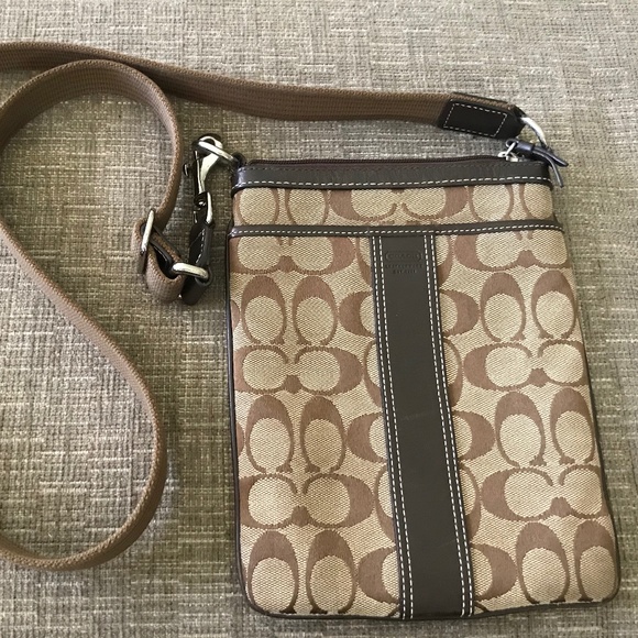 Coach Handbags - Coach Crossbody Bag